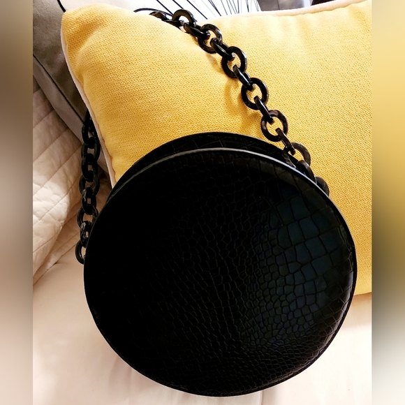 Lulu's, small round black purse, nwot, never used - Picture 4 of 4